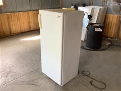 Danby D8600WY Refrigerator 
