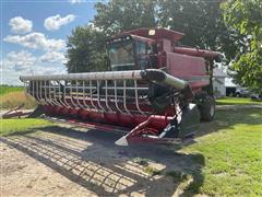 1993 Case IH 1688 4WD Combine W/20' Air Reel Bean Head 