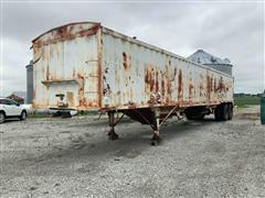 1979 Hawkeye E4200 T/A Grain Trailer 