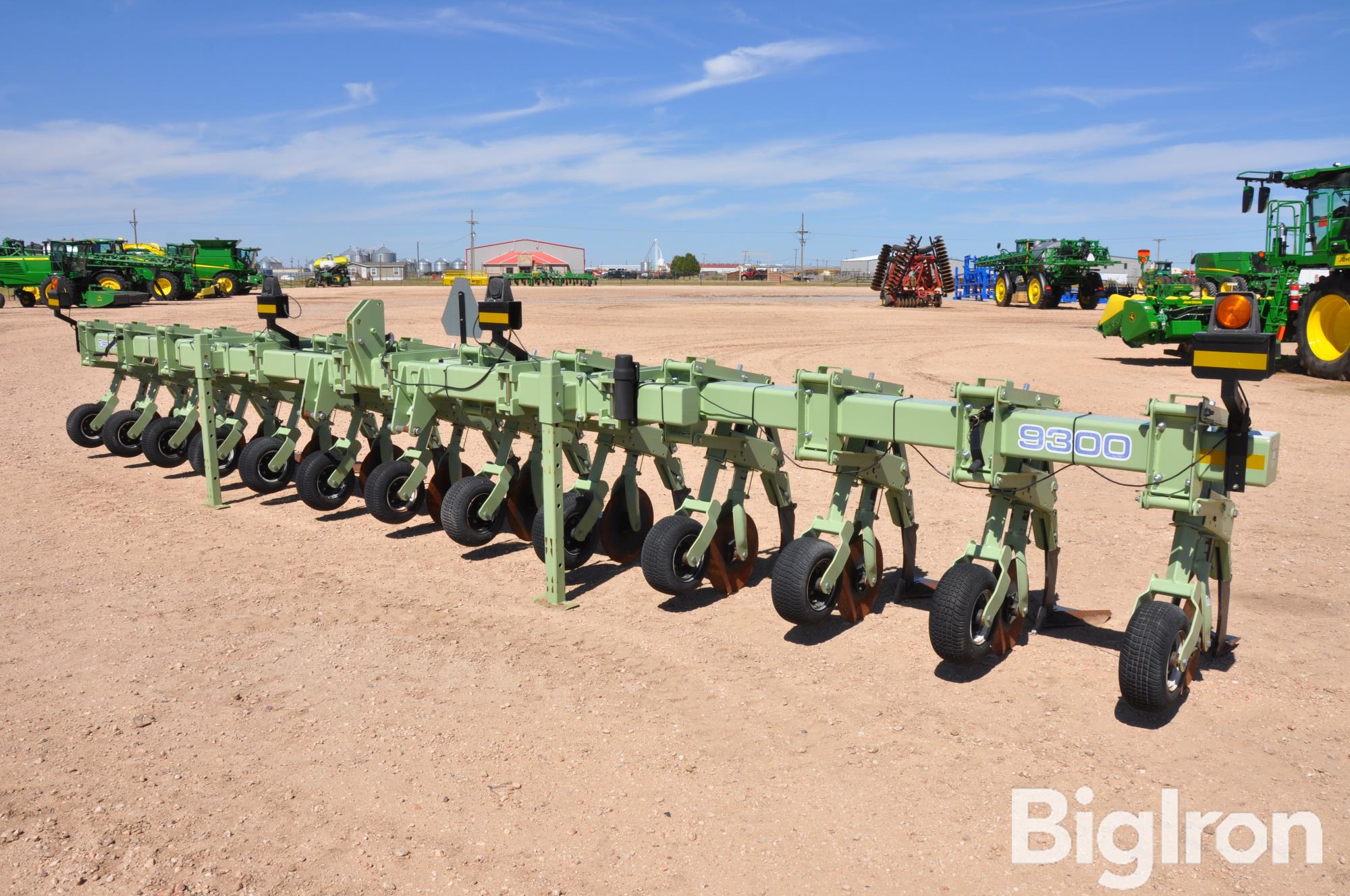 2018 Orthman 9300 12R30" 3-Pt Row Crop Cultivator 