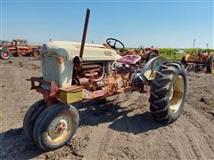 Ford 960 2WD Tractor 