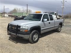 2001 Chevrolet 2500 HD 4x4 Extended Cab Pickup 
