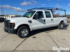 2009 Ford F350 XL Super Duty 2WD Crew Cab Pickup W/Tommy Gate 