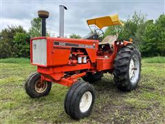 1972 Allis-Chalmers 200 2WD Tractor 