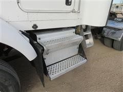 items/51266c9bbc8eec11b8210003fff90f6a/2005kenwortht800tadaycabtrucktracor_4aa8a3cd635c472eb94f47a651702526.jpg