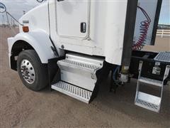 items/51266c9bbc8eec11b8210003fff90f6a/2005kenwortht800tadaycabtrucktracor_83bbcfc91ad848f4a8e139f6d25ada42.jpg