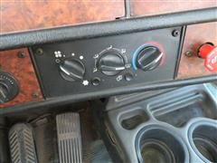 items/51266c9bbc8eec11b8210003fff90f6a/2005kenwortht800tadaycabtrucktracor_a0d6b2c32dfa4bb1b7ece726af0ca0a4.jpg