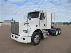 2005 Kenworth T800 T/A Day Cab Truck Tractor 