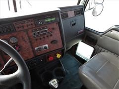 items/51266c9bbc8eec11b8210003fff90f6a/2005kenwortht800tadaycabtrucktracor_f1492bf087f14d2eaf023e021d72d33a.jpg