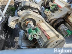 items/51732695894cf01195f27ced8d56e20b/reinke-pivot-center-drives-2_3b20ad90ced8409593971637ff60e634.jpg