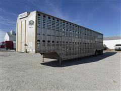 2005 Merritt Gold Line 53' T/A Spread Axle Multi-Level Livestock Trailer 