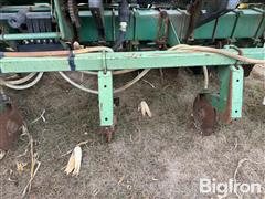 items/52bc495175acef1195f6000d3a620d5e/johndeere72008r30planter-24_0a61ae31640a4a0aba0e6ff9195e4ed8.jpg