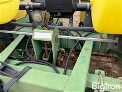 items/52bc495175acef1195f6000d3a620d5e/johndeere72008r30planter-24_b7713810d7f547fa84e7e4e09c4f210a.jpg