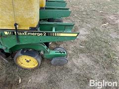 items/52bc495175acef1195f6000d3a620d5e/johndeere72008r30planter-24_beebdc848e084c16bb8aa999d5f3da84.jpg