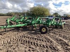 2011 John Deere 2410 26’ Chisel Plow 