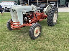 1957 Ford 640 2WD Tractor 