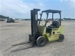 Clark GPX230 Forklift 