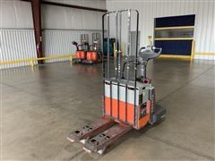 2008 Toyota 8HBE30 End Controlled Rider Pallet Jack 