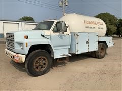 1991 Ford F800 S/A Propane Delivery Truck 