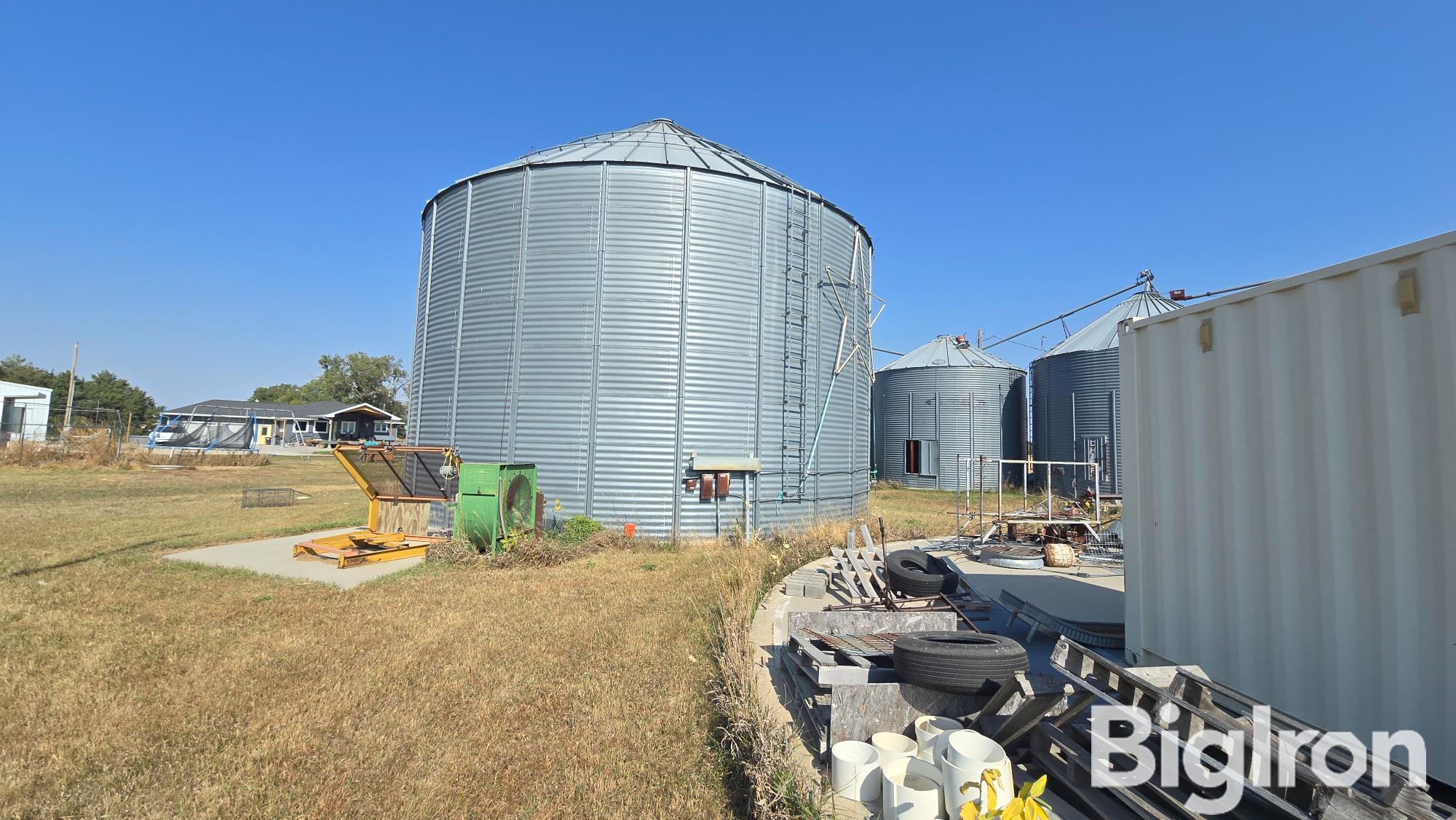 Chief Galvanized Grain Bin 