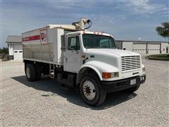 2001 International 4900 S/A Bulk Feed Delivery Truck 