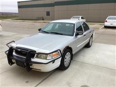 2009 Ford Crown Victoria 4-Door Sedan 