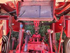 items/53f3034e0a4cee11a81c000d3a618ce0/1966farmall7062wdtractorwih234cornpicker_1e4338c34b2c4f6796d52fe06a6ee84b.jpg