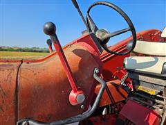 items/53f3034e0a4cee11a81c000d3a618ce0/1966farmall7062wdtractorwih234cornpicker_60eb2c7dd86b4a65b1896e9dfb84e876.jpg