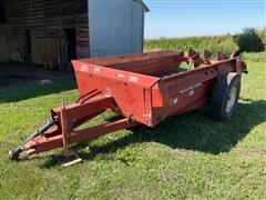 International 540 Manure Spreader 