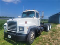 2000 Mack RD688S T/A Truck Tractor 