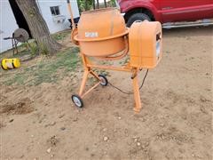 Central Machinery 3 1/2 Yd. Concrete Mixer 