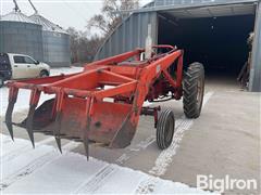 Farmall 350 2WD Tractor W/Loader 