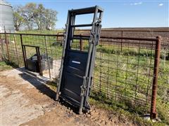 Priefert Adjustable Alley Gate 