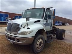 2005 International DuraStar 4400 S/A Truck Tractor (INOPERABLE - FOR PARTS ONLY)) 