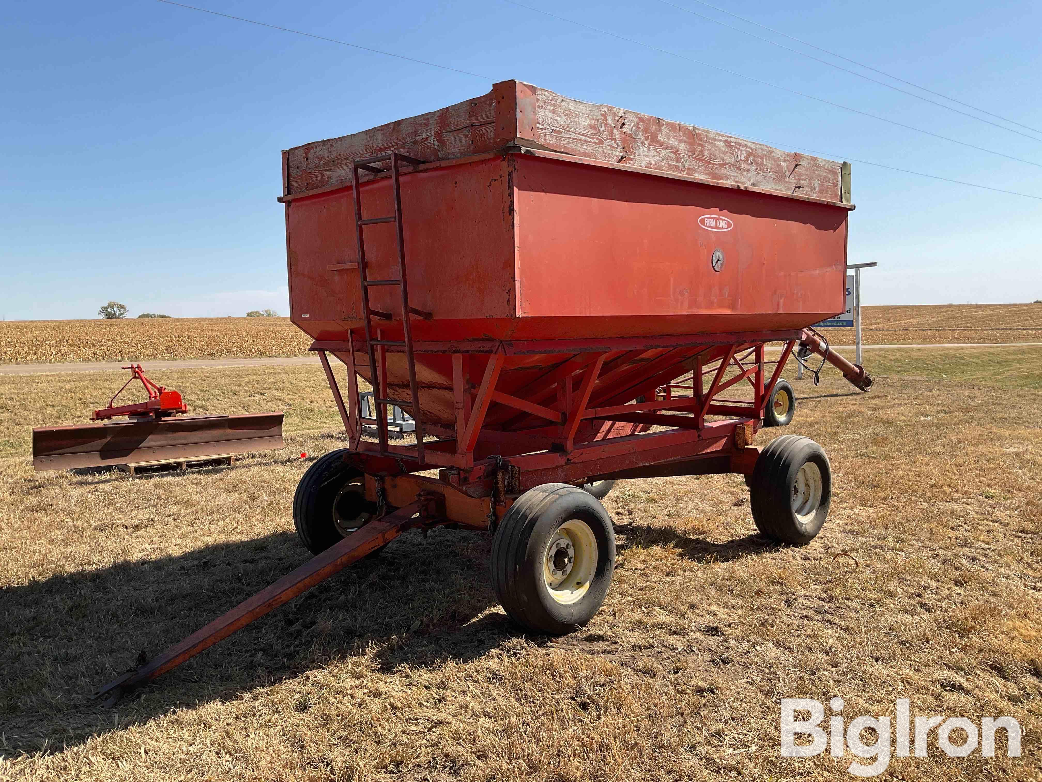 Farm King Gravity Wagon 