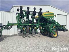 2004 John Deere 1790 CCS 12/24 Planter 