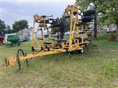 Landoll 1440 Field Cultivator 