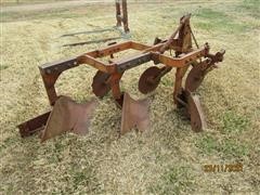 items/556b1d4ca54dec11a3ee0003fff90bee/allis-chalmerssnapcouplermounted3x14plow_52448c33a07a4f7ca78b05d32376a94a.jpg