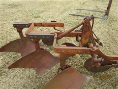 items/556b1d4ca54dec11a3ee0003fff90bee/allis-chalmerssnapcouplermounted3x14plow_8c901e878fc44e75b9de4dde5ff13b75.jpg