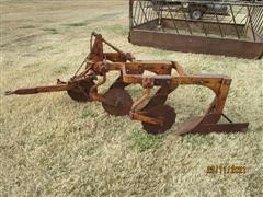 items/556b1d4ca54dec11a3ee0003fff90bee/allis-chalmerssnapcouplermounted3x14plow_9c66467af5cd46d1b433ae2712ba947b.jpg