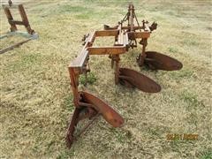 items/556b1d4ca54dec11a3ee0003fff90bee/allis-chalmerssnapcouplermounted3x14plow_df4850da0b9649759610a794088b8299.jpg