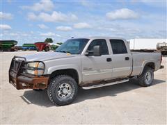 2004 Chevrolet Silverado 2500 HD 4WD Pickup 