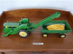 John Deere Toy Tractor W/2-Row Corn Picker & Wagon W/Ear Corn 