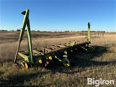 John Deere 7100 8R30" Planter 