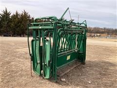 Behlen M1-V Squeeze Cattle Chute 