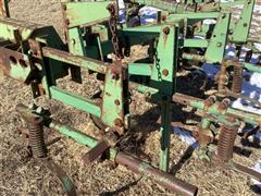 items/563aef1aaaa5ed119ac400155d423b69/johndeerefmrowcropcultivator_13d9f37cdba940ee975e1be972745a95.jpg