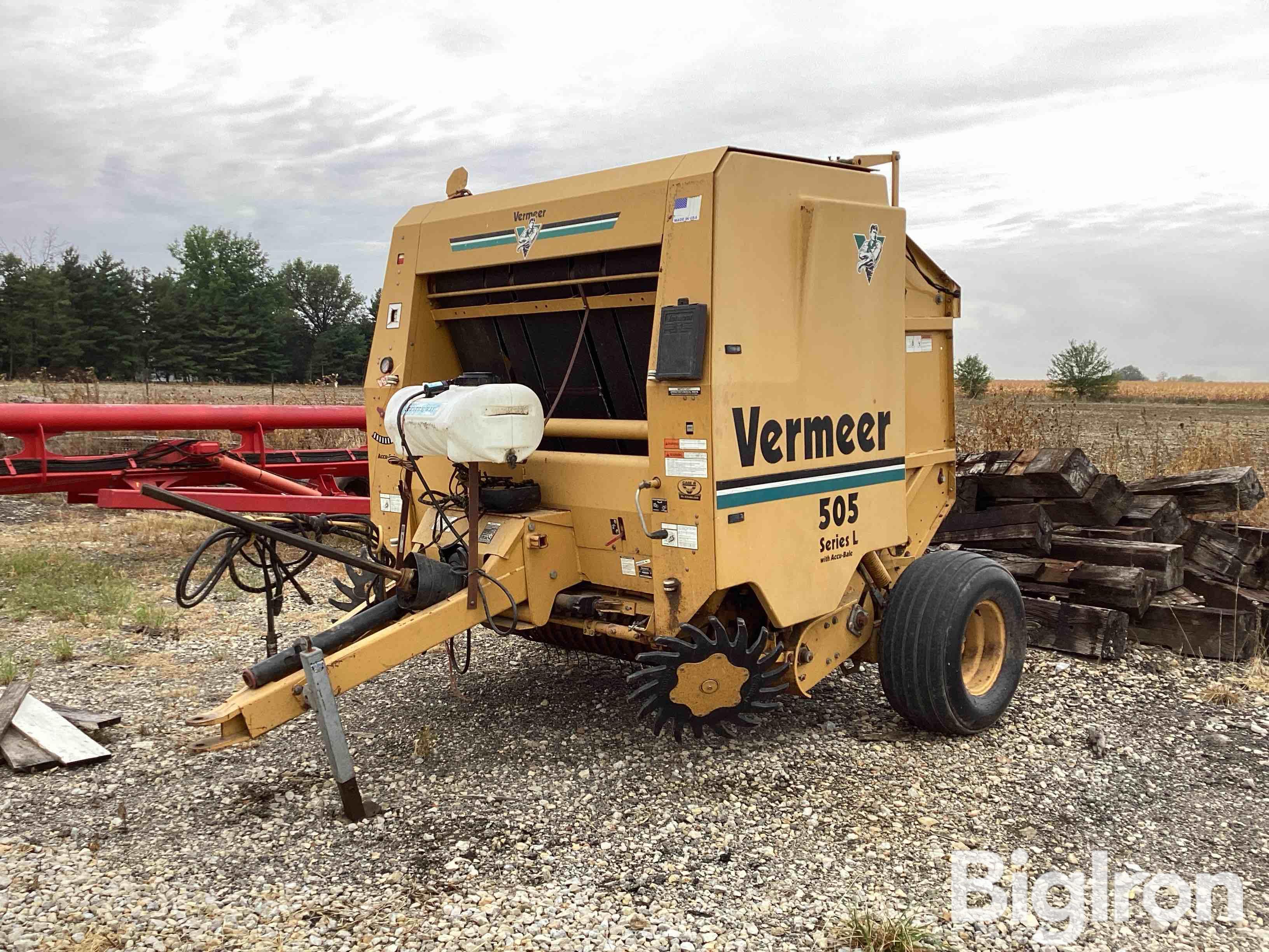 1999 Vermeer 505L Round Baler 