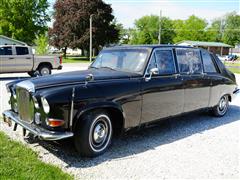 RUN #42 - 1978 Daimler Limousine 