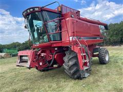 1996 Case IH 2166 4WD Combine 