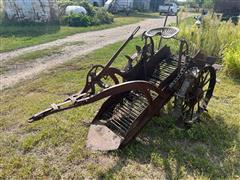 Western Roller Antique Rock Picker 